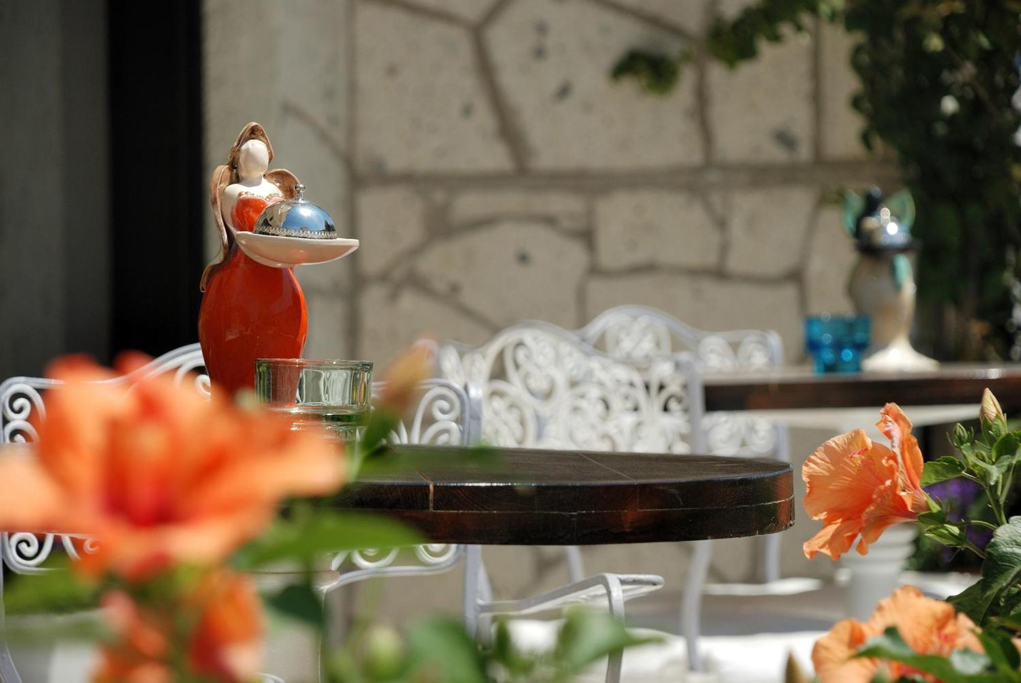 Peri Art Hotel อาเลอเจอติ ภายนอก รูปภาพ